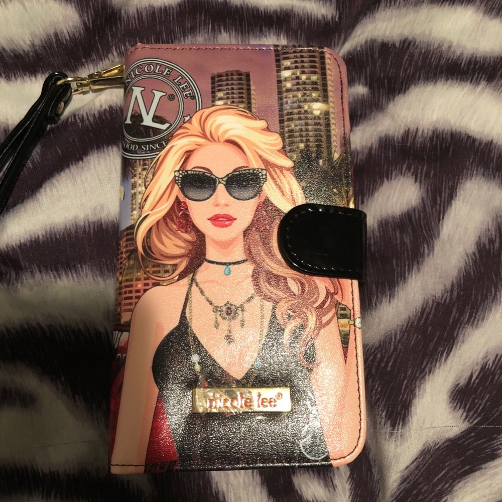 Meet your Posher, Claudia